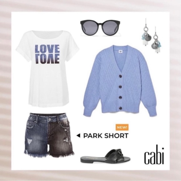 Sz 2 park shorts very stretch EUC - Picture 5 of 5